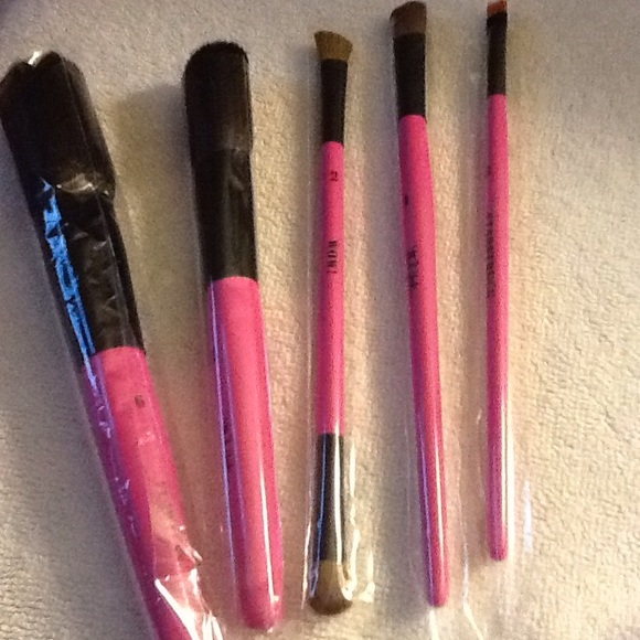 5 piece Makeup Brush Kit NWT🎁 - Picture 2 of 4